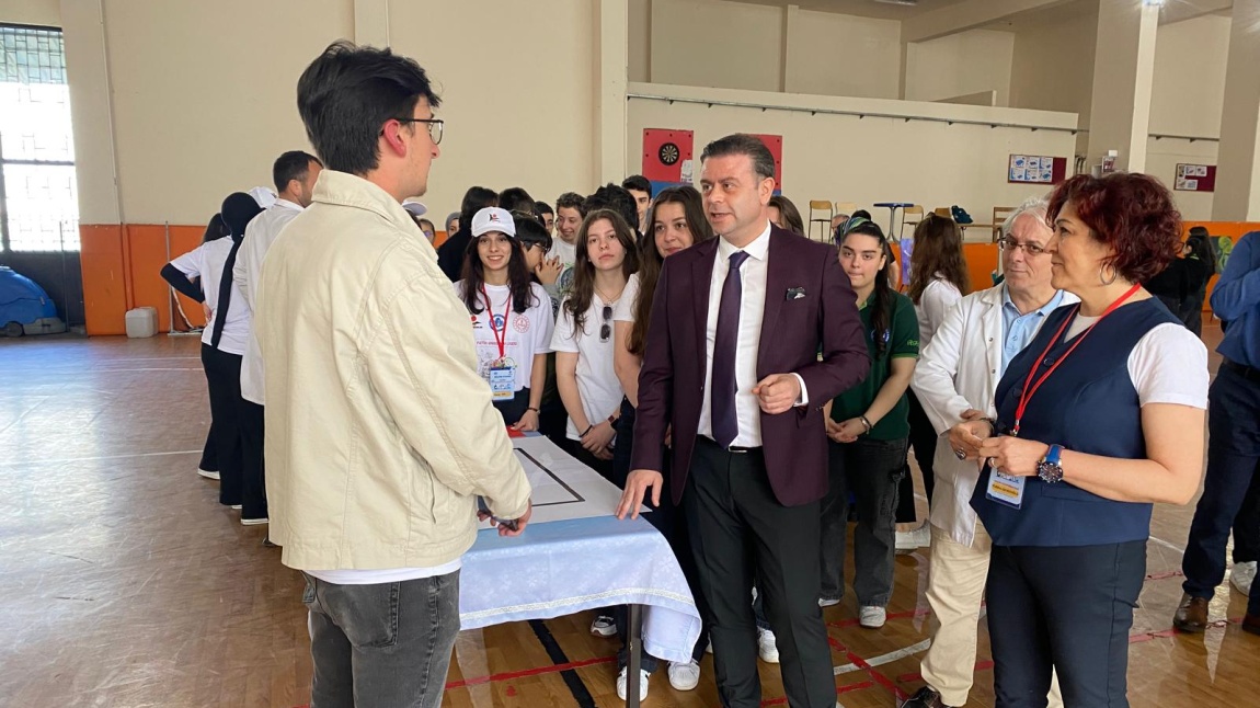  Fatih Anadolu Lisesi’nde 4006 TÜBİTAK Bilim Fuarı Bilim ve Heyecanla Gerçekleştirildi!